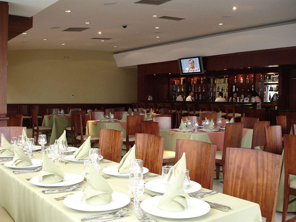 Hotel Emperador Ambato Exteriör bild